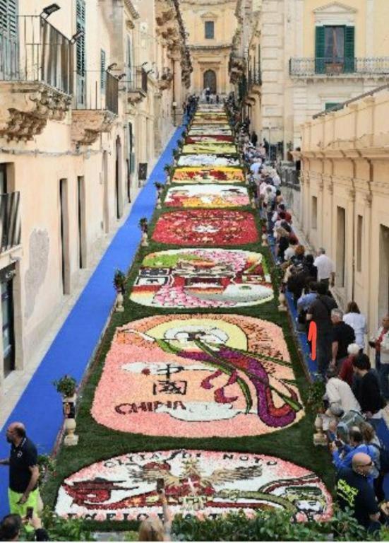 La Casa In Piazza Villa Noto Exteriör bild